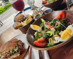 Anzus Café